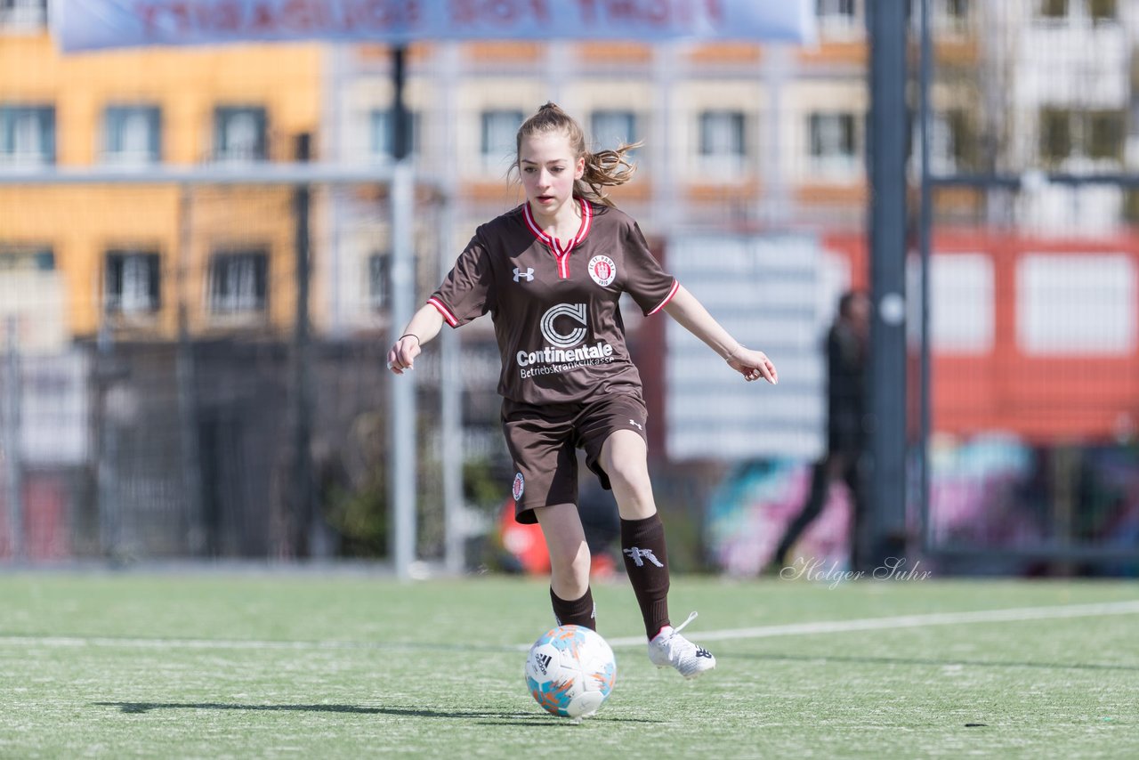 Bild 164 - wBJ St. Pauli - Walddoerfer : Ergebnis: 1:11